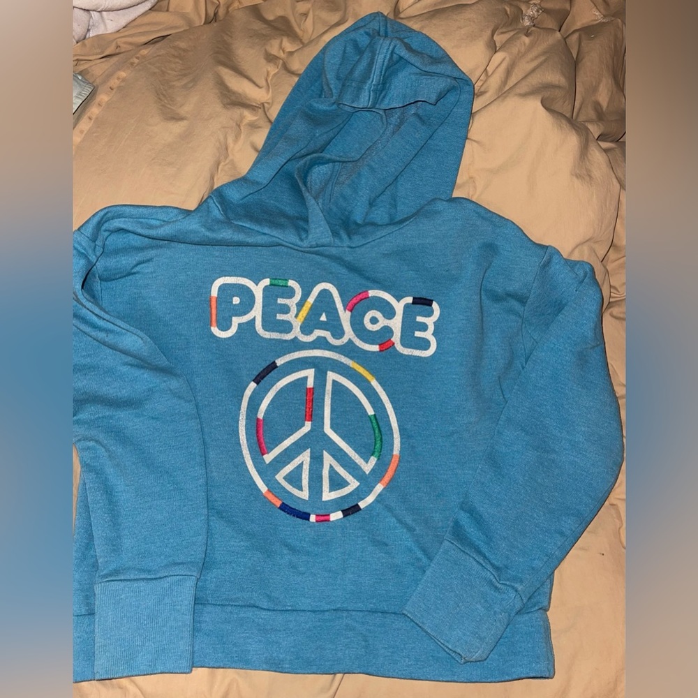 Youth Girls’ XL super soft PEACE sign embroidered hoodie. EUC.
